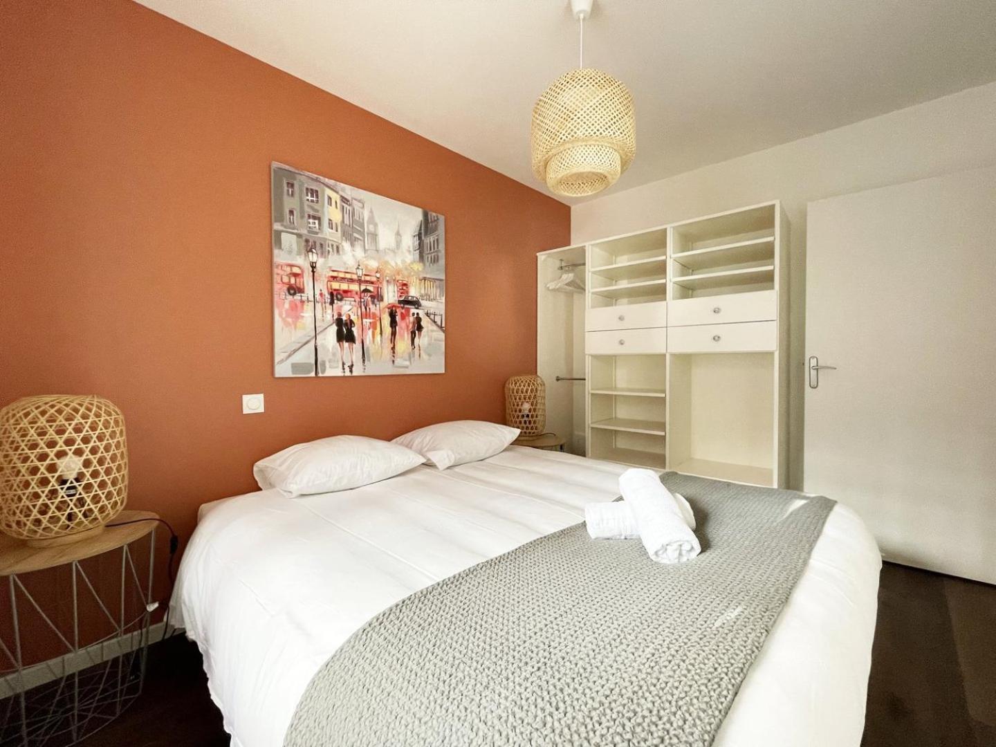 Le Patio De La Reine Berthe - Parking Included Apartment Chartres Exterior photo